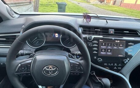 Toyota Camry, 2020 год, 2 490 000 рублей, 3 фотография