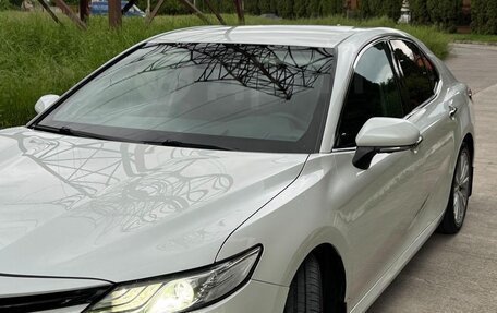 Toyota Camry, 2020 год, 2 490 000 рублей, 14 фотография