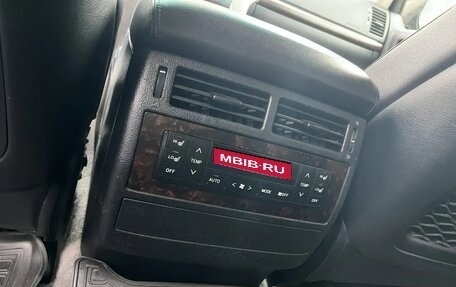 Toyota Land Cruiser 200, 2010 год, 2 350 000 рублей, 14 фотография