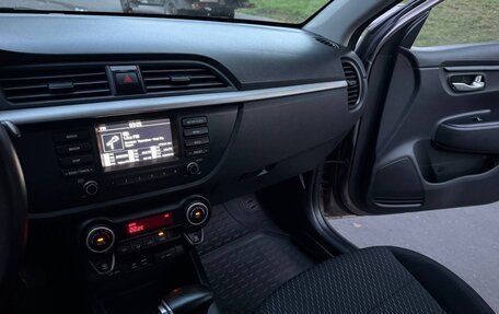 KIA Rio IV, 2018 год, 1 390 000 рублей, 15 фотография