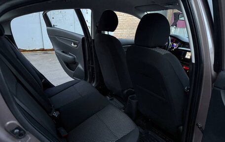 KIA Rio IV, 2018 год, 1 390 000 рублей, 9 фотография