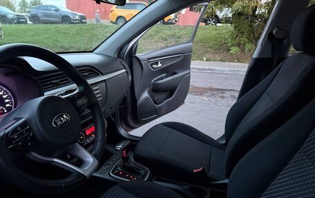 KIA Rio IV, 2018 год, 1 390 000 рублей, 8 фотография