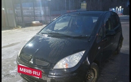 Mitsubishi Colt VI рестайлинг, 2003 год, 254 000 рублей, 2 фотография