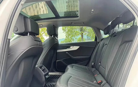 Audi A4, 2022 год, 2 000 000 рублей, 10 фотография