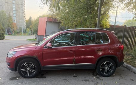 Volkswagen Tiguan I, 2011 год, 950 000 рублей, 2 фотография