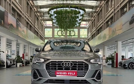 Audi Q3, 2023 год, 2 100 000 рублей, 1 фотография
