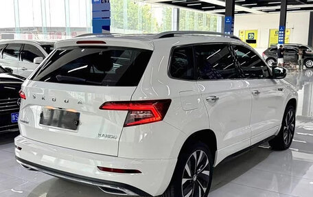 Skoda Karoq I, 2023 год, 1 750 000 рублей, 5 фотография