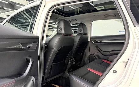 Skoda Karoq I, 2023 год, 1 750 000 рублей, 12 фотография