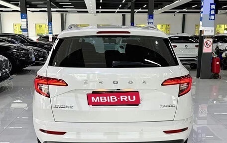 Skoda Karoq I, 2023 год, 1 750 000 рублей, 6 фотография