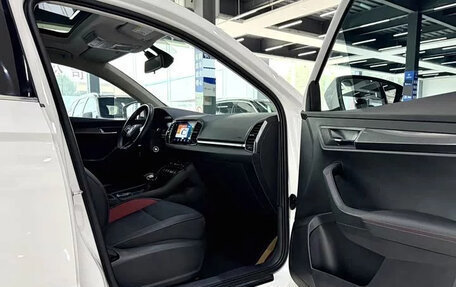 Skoda Karoq I, 2023 год, 1 750 000 рублей, 9 фотография