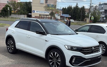 Volkswagen T-Roc R I, 2022 год, 1 990 000 рублей, 2 фотография