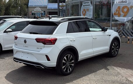 Volkswagen T-Roc R I, 2022 год, 1 990 000 рублей, 3 фотография