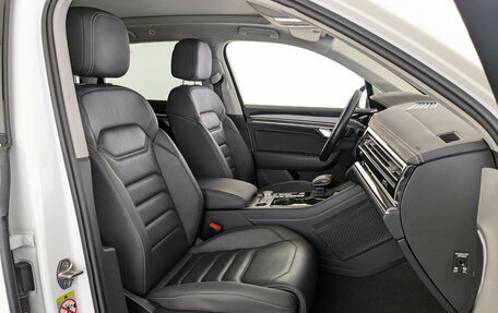 Volkswagen Touareg III, 2021 год, 7 250 000 рублей, 20 фотография