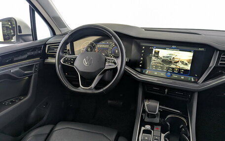 Volkswagen Touareg III, 2021 год, 7 250 000 рублей, 25 фотография