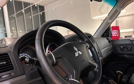 Mitsubishi Pajero IV, 2011 год, 1 745 000 рублей, 14 фотография