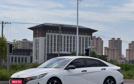 Hyundai Elantra, 2022 год, 1 100 000 рублей, 3 фотография