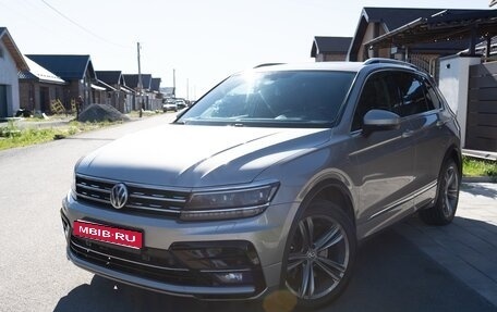 Volkswagen Tiguan II, 2018 год, 2 450 000 рублей, 1 фотография