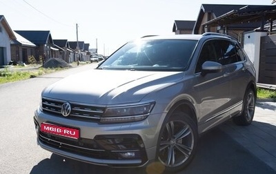 Volkswagen Tiguan II, 2018 год, 2 450 000 рублей, 1 фотография