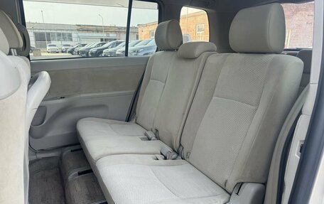 Toyota ISis I, 2011 год, 1 050 000 рублей, 9 фотография