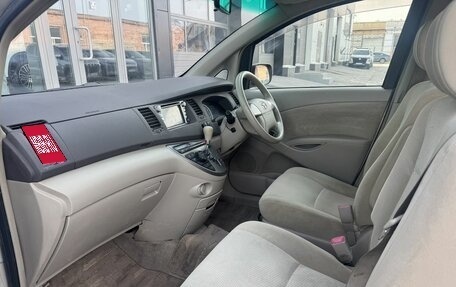 Toyota ISis I, 2011 год, 1 050 000 рублей, 13 фотография