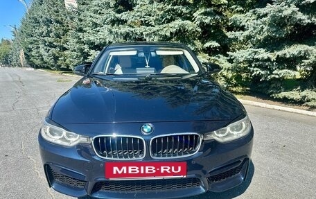 BMW 3 серия, 2011 год, 1 950 000 рублей, 2 фотография