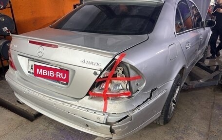 Mercedes-Benz E-Класс, 2003 год, 300 000 рублей, 8 фотография