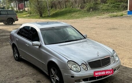 Mercedes-Benz E-Класс, 2003 год, 300 000 рублей, 3 фотография