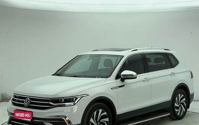 Volkswagen Tiguan II, 2023 год, 3 000 000 рублей, 1 фотография