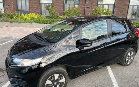 Honda Fit III, 2019 год, 1 400 000 рублей, 3 фотография