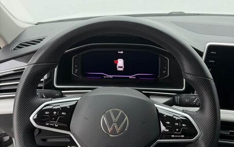 Volkswagen Tiguan II, 2023 год, 3 000 000 рублей, 10 фотография