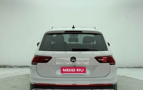 Volkswagen Tiguan II, 2023 год, 3 000 000 рублей, 5 фотография