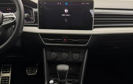 Volkswagen Tiguan II, 2023 год, 3 000 000 рублей, 15 фотография