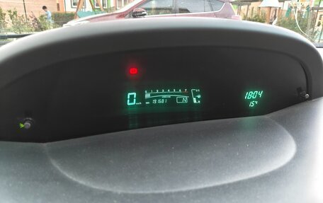 Toyota Yaris III рестайлинг, 2007 год, 400 000 рублей, 12 фотография