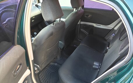 Toyota Yaris III рестайлинг, 2007 год, 400 000 рублей, 7 фотография