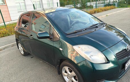 Toyota Yaris III рестайлинг, 2007 год, 400 000 рублей, 3 фотография