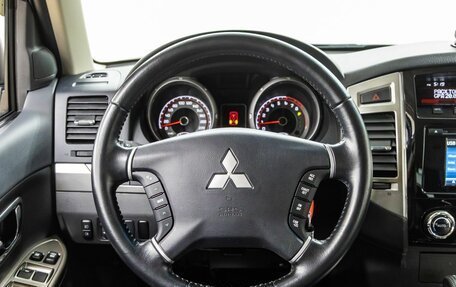 Mitsubishi Pajero IV, 2018 год, 3 758 000 рублей, 15 фотография