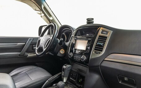 Mitsubishi Pajero IV, 2018 год, 3 758 000 рублей, 36 фотография