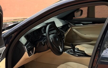 BMW 5 серия, 2018 год, 2 400 000 рублей, 15 фотография