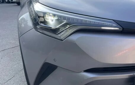 Toyota C-HR I рестайлинг, 2017 год, 1 640 000 рублей, 2 фотография