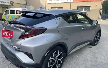 Toyota C-HR I рестайлинг, 2017 год, 1 640 000 рублей, 5 фотография