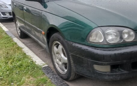 Toyota Avensis III рестайлинг, 1998 год, 350 000 рублей, 4 фотография