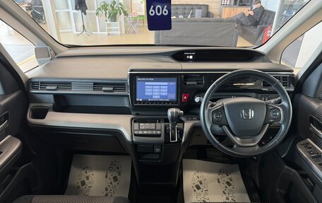 Honda Stepwgn IV, 2016 год, 1 749 000 рублей, 16 фотография