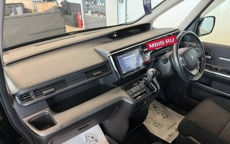 Honda Stepwgn IV, 2016 год, 1 749 000 рублей, 13 фотография