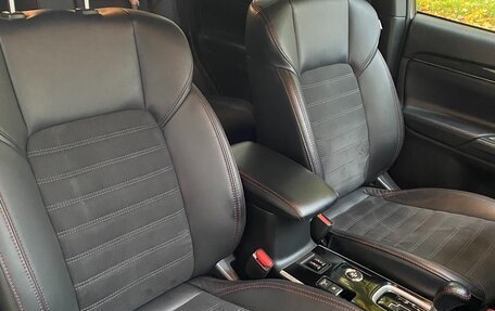 Mitsubishi Outlander III рестайлинг 3, 2021 год, 3 000 000 рублей, 18 фотография