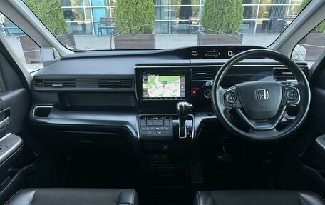 Honda Stepwgn IV, 2020 год, 2 400 000 рублей, 11 фотография