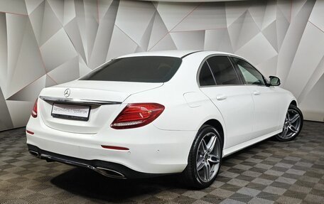 Mercedes-Benz E-Класс, 2018 год, 3 250 000 рублей, 2 фотография