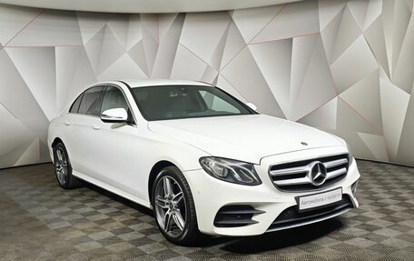 Mercedes-Benz E-Класс, 2018 год, 3 250 000 рублей, 3 фотография