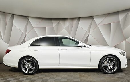 Mercedes-Benz E-Класс, 2018 год, 3 250 000 рублей, 6 фотография