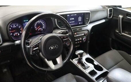 KIA Sportage IV рестайлинг, 2020 год, 2 329 000 рублей, 6 фотография
