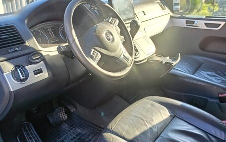 Volkswagen Multivan T5, 2011 год, 2 480 000 рублей, 10 фотография